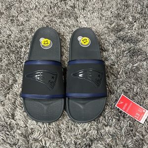Nike Off Court Mens New England Slides Black NWT Sandals Shoes NFL